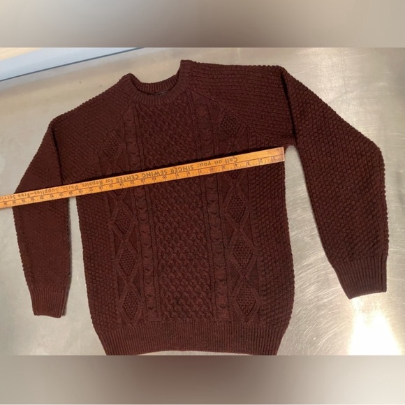 Cedarwood State - Men’s - chunky knit burgundy raglan sleeve sweater - Picture 3 of 4